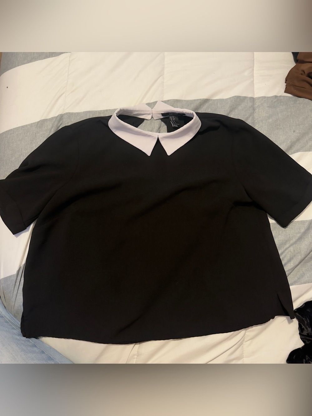 Forever 21 Black Top with White Peter Pan Collar